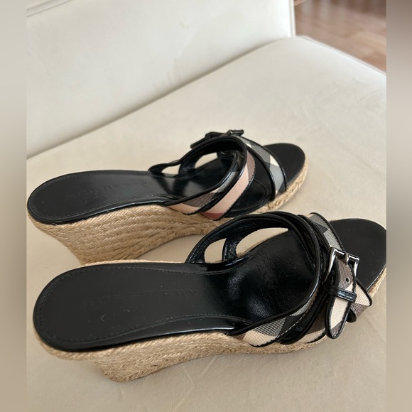 Burberry Women’s Black Patent and Plaid Pattern Wedge Sandals - Picture 4 of 11